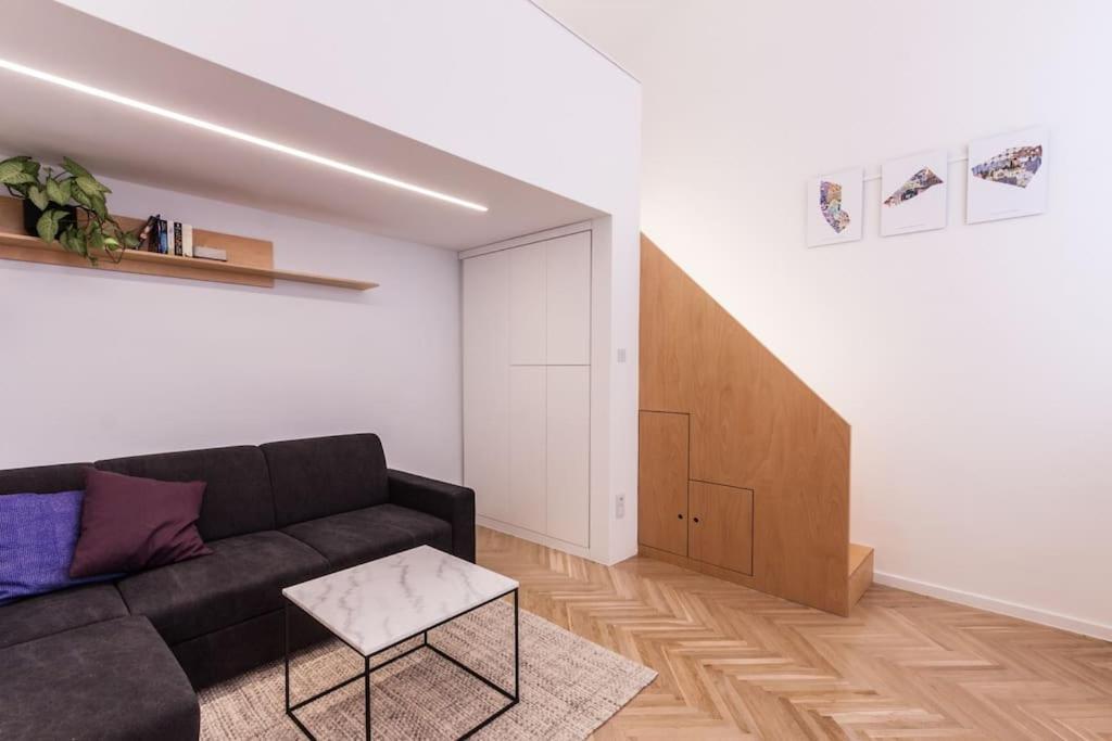 Eszter'S Lovely Downtown Apartment Budapeste Exterior foto